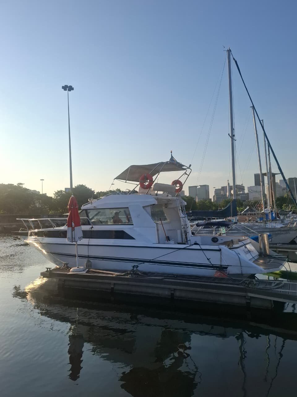 Harmonie II na marina